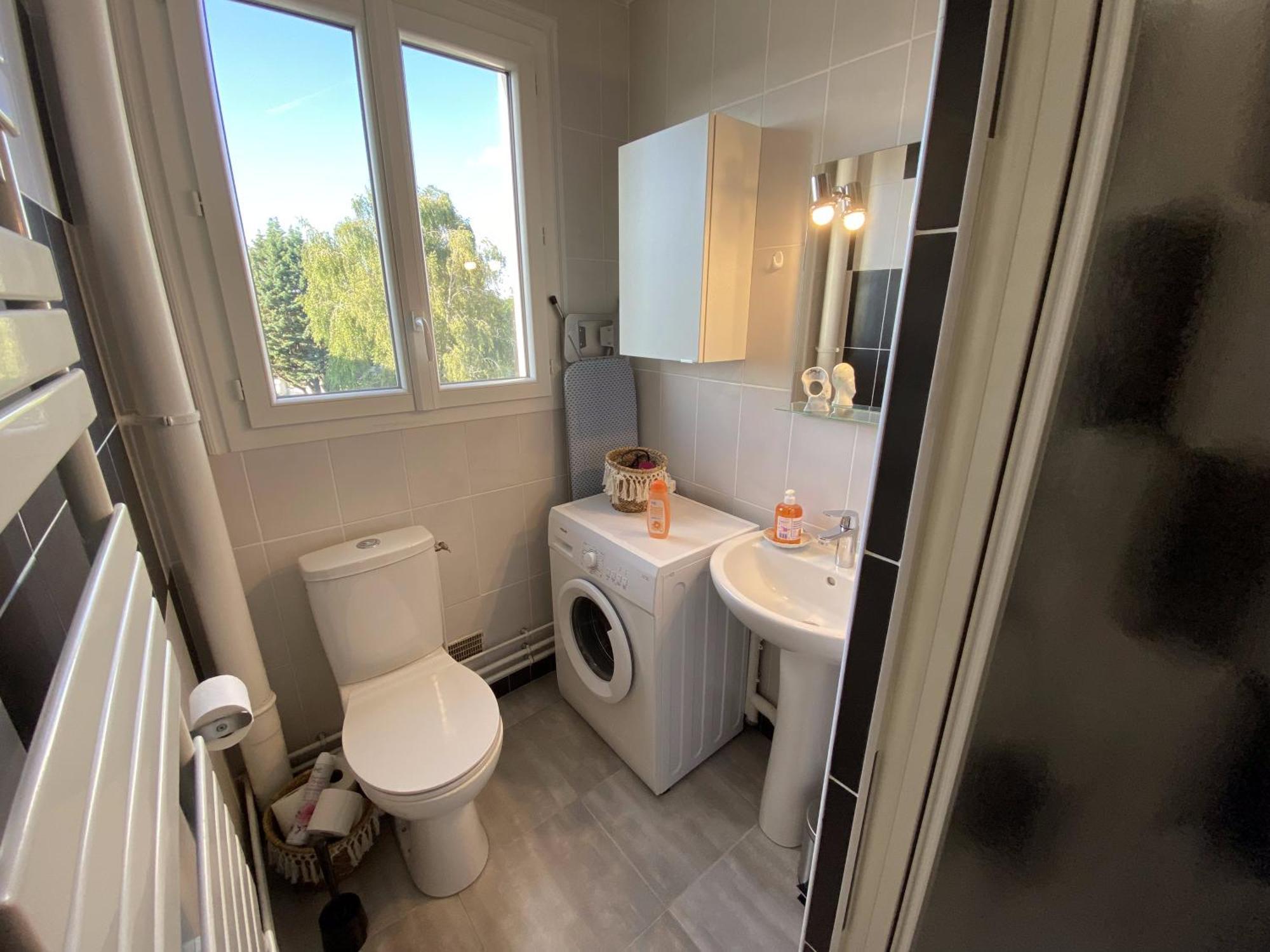 Grand Studio Calme Avec Balcon & Parking Gratuit Tours Exterior photo